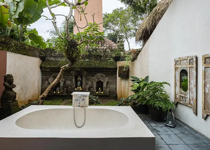 Villa Hartwood Elegant 2br In Ubud