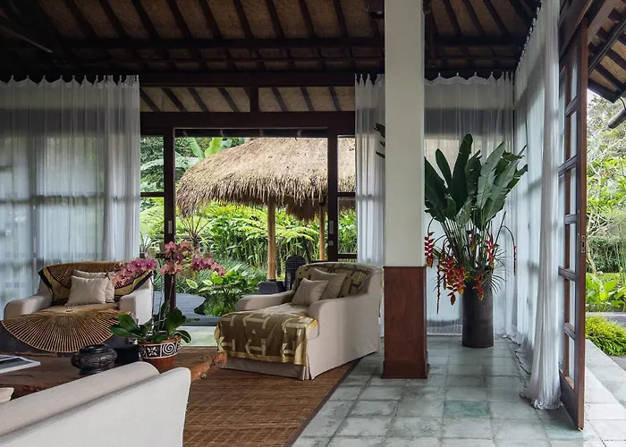 Hartwood Elegant 2br In Ubud
